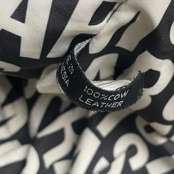 Marc By Marc Jacobs Black Tote with Gold Details - Picture 7 of 10